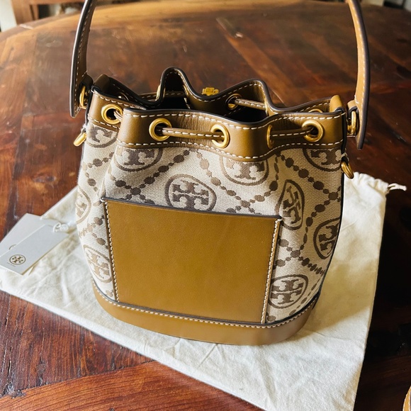 Tory Burch T Monogram Bucket Bag Hazelnut - Picture 3 of 6